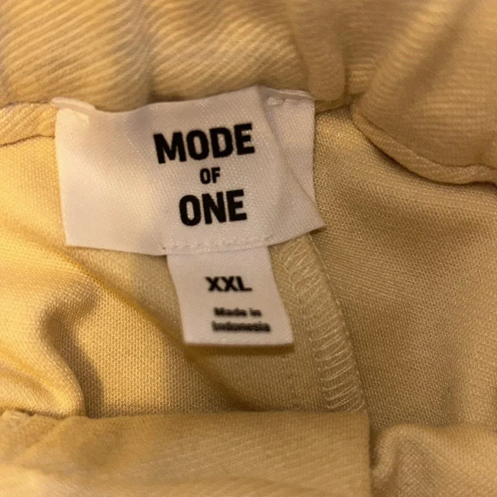 NWT Mode of One European Style Pants